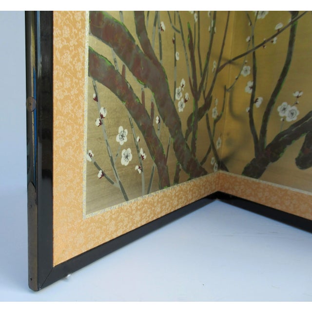 C.1970's Vintage Japanese Byobu Silk Screen Gilt Gold & Silver Leaf & Hand-Painted 4-Panel Wall Screen For Sale - Image 10 of 12