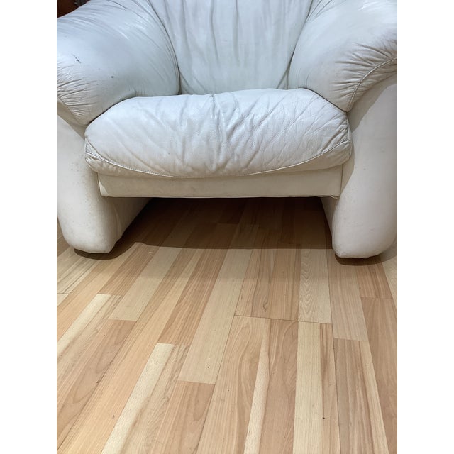 White Leather Armchairs, 1970s, Set of 2 For Sale - Image 9 of 18