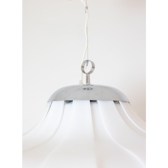 Mid-Century Modern Large White Pendant Lamp by Guzzini for Meblo, 1970s For Sale - Image 3 of 6