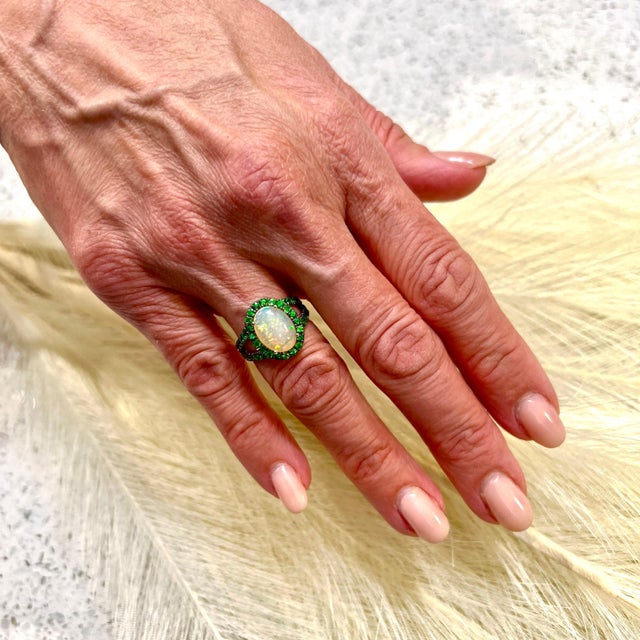 White Natural Opal Tsavorite Ring 14k Gold 5.66 TCW Certified, Size 6.5 For Sale - Image 8 of 10