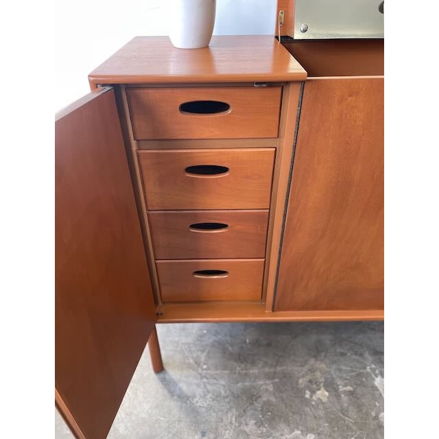Vintage Mt. Airy Dresser by Ray Sobota, Attributed For Sale - Image 15 of 16