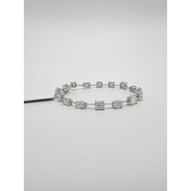 2020s Gia Multi-Shape Diamond Bracelet in 18k White Gold For Sale - Image 5 of 9