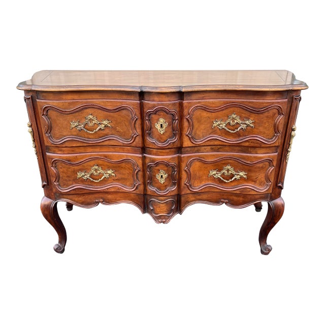 1980s Baker Furniture Louis XV Walnut Chest of Drawers or Commode For Sale