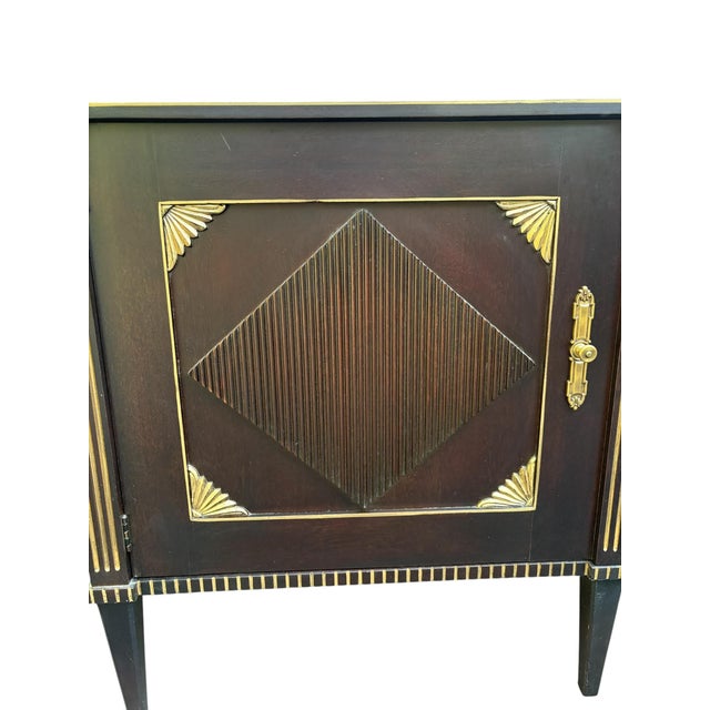 Hickory Chair Company Embassy Mahogany Sideboard by Mariette Himes Gomez For Sale - Image 10 of 17