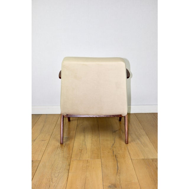 Wood 366 Lounge Chair in Dark Oak by Chierowski, 1970s For Sale - Image 7 of 11