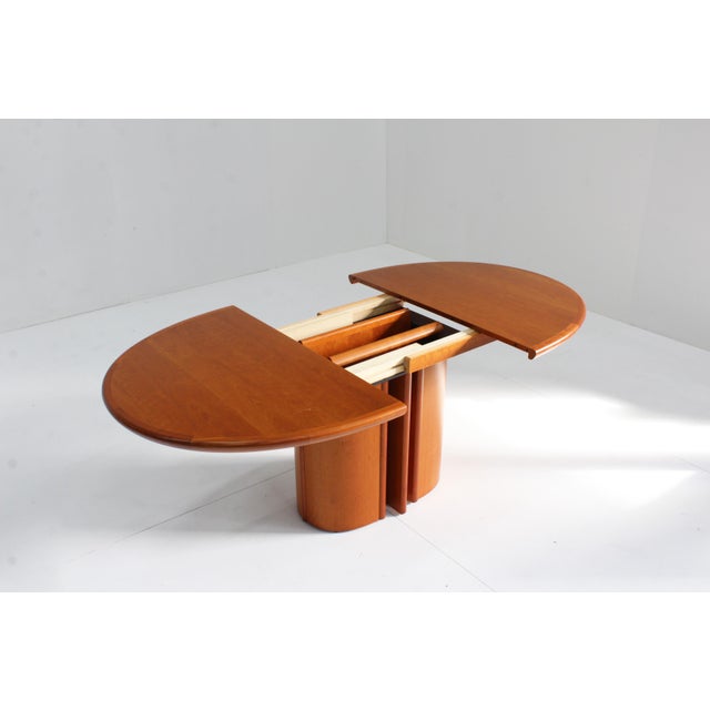 Vintage Skovby Danish extendable oval dining table beautifully designed by Skovby Mobelfabrik, Denmark with a unique pull-...