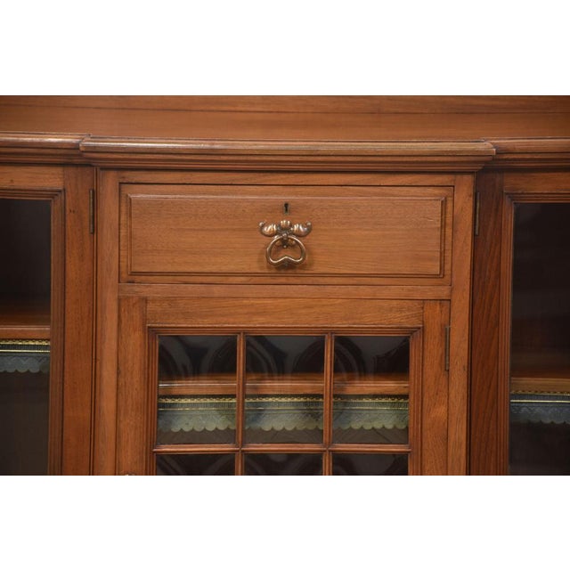 Large Breakfront Low Bookcase in Walnut, 1890s For Sale - Image 10 of 18