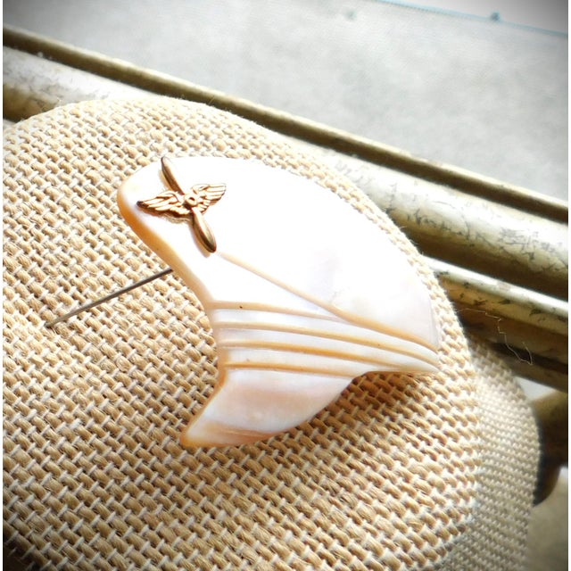 Mother of Pearl Wwii Sea Captain's Hat Brooch Pin For Sale In New York - Image 6 of 9