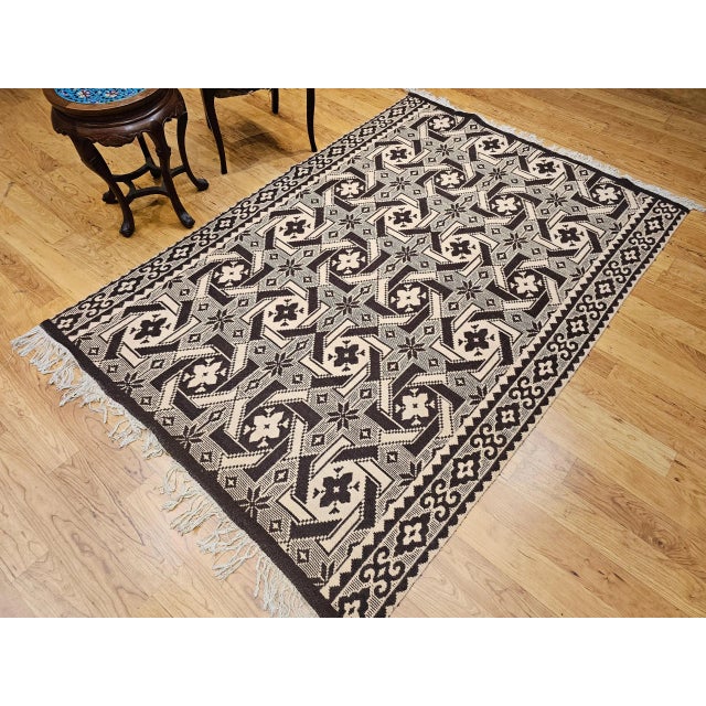 Vintage American Southwestern Rug, Handwoven Wool, Geometric Pattern, Tan & Brown, 5’ X 7’ For Sale - Image 4 of 12