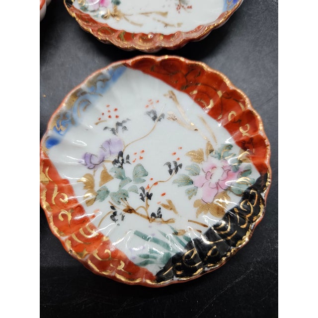 Mid-Century Modern Vintage Japanese Kutani-Style Porcelain Butter Pats (Or Miniature Saucers). For Sale - Image 3 of 3