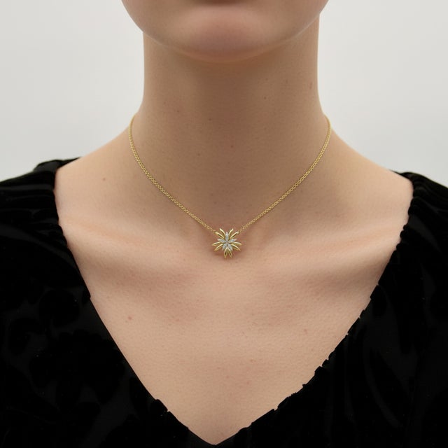 1950s French 18k Gold Mid-Century Flower Pendant Necklace With Diamonds For Sale - Image 9 of 10