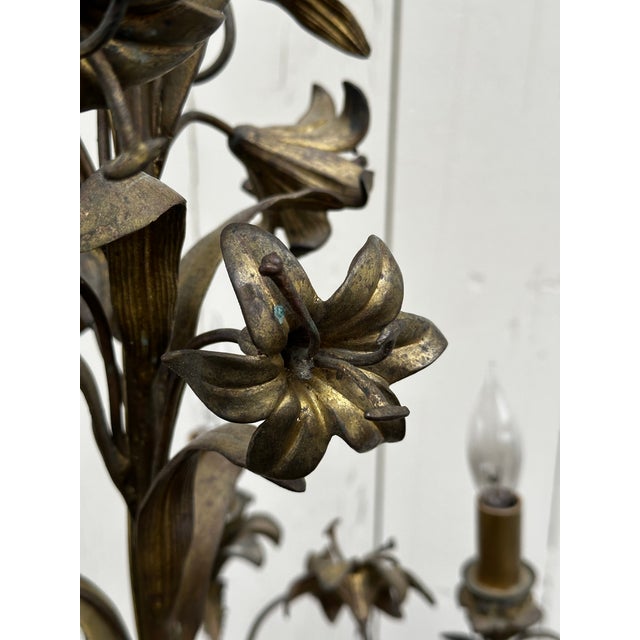 Vintage Eight Light Hollywood Regency Floral Gilt Brass Chandelier For Sale In New York - Image 6 of 10