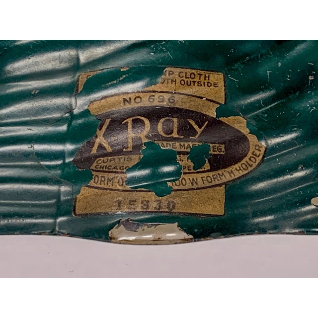 Uniform (*not offset type) of pendant shade with 2.25" fitter size. Great for wire hung pendants or small flush mount...