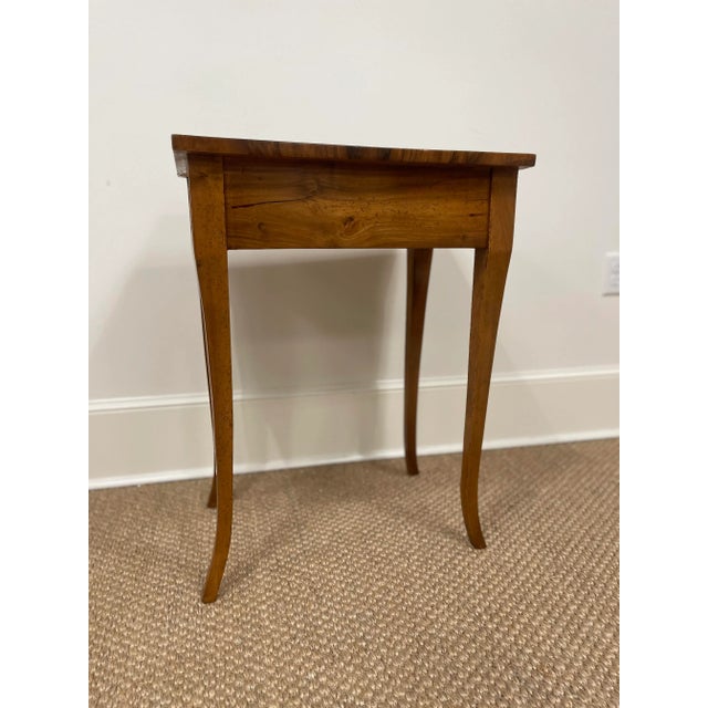 Early 19th Century Early 19th Century Antique Biedermeier Single Drawer Side Table For Sale - Image 5 of 10