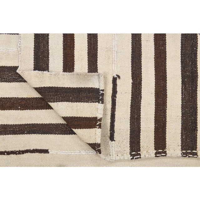 Vintage Turkish Hand-Knotted Wool Cotton Beige Kilim Area Rug For Sale - Image 6 of 11
