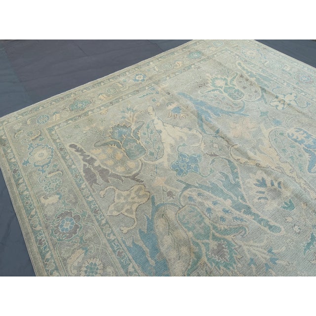 Ivory Shabby Chic Faded Oushak Wool Rug – Ivory/Blue – 9′1″ × 12′6″ For Sale - Image 8 of 9