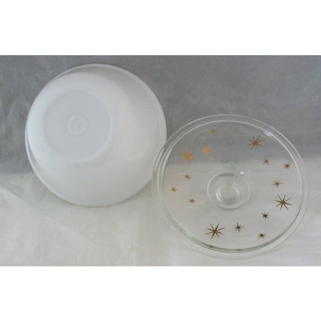 1950s Mid Century Modern Rodney Kent Starline Atomic Round Lidded Casserole Serving Bowl For Sale In West Palm - Image 6 of 9