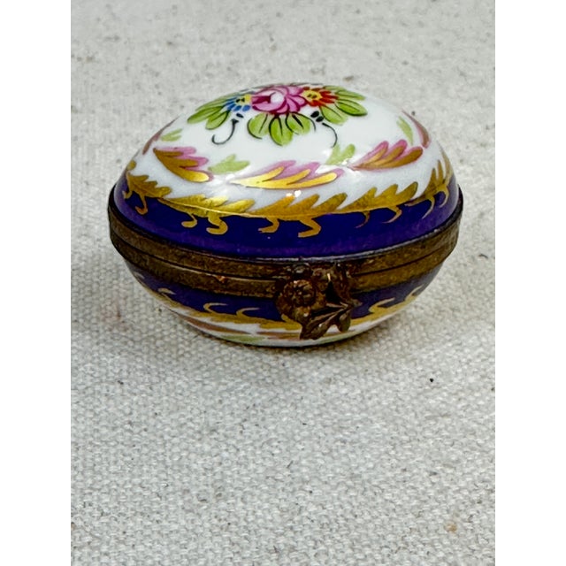 Limoges, France Vintage Limoges Box For Sale - Image 4 of 8