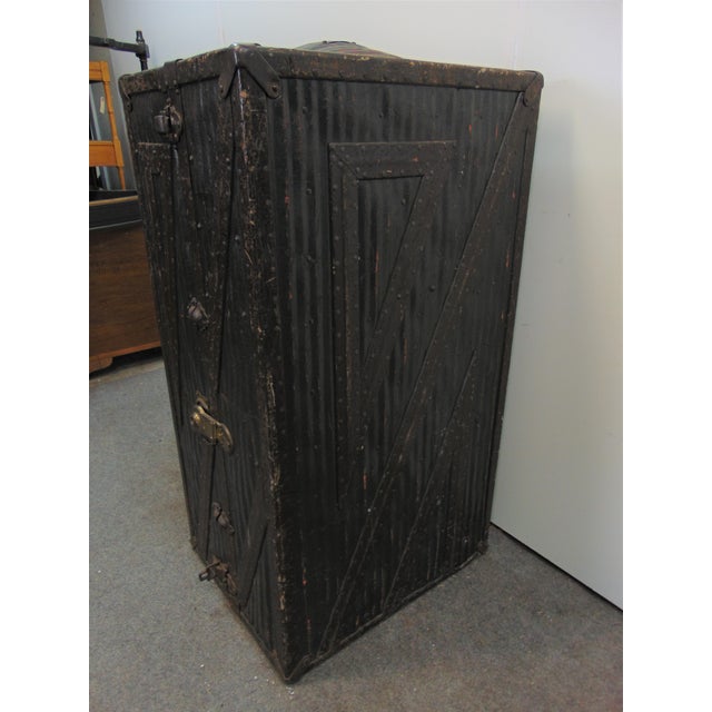 innovator Vintage trunk 約29L Vintage Innovation New York Steamer Trunk | Chairish
