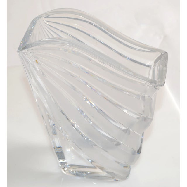 Transparent 1970s Art Deco Style Fluted Fan Shaped Heavy Crystal Vase French Art Vannes Style For Sale - Image 8 of 12
