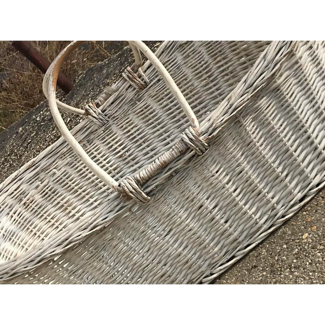 Rustic wood basket, circa 1960s. This item is a vintage laundry basket. You can use it for decorating your country chic...
