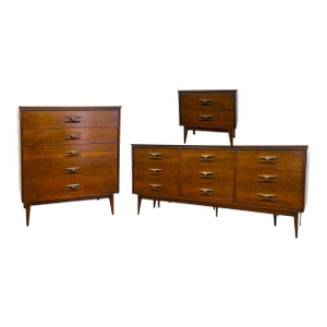 Vintage Mid Century Modern Bassett Walnut 3-Piece Bedroom Set – 9-Drawer Dresser, Highboy Chest & Nightstand.