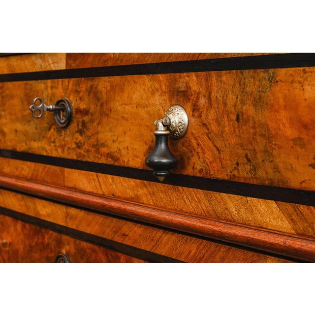 Mid-19th Century Biedermeier Chiffonier in Walnut For Sale - Image 16 of 17
