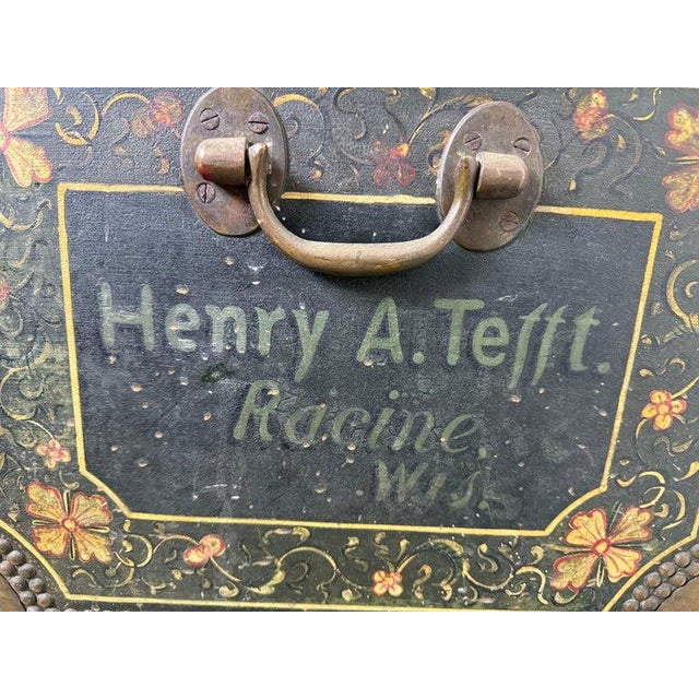 19th Century Hand-Painted American Immigrant Trunk For Sale - Image 16 of 17
