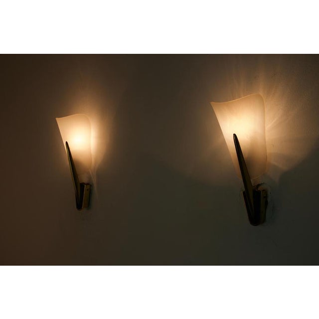 Mid-Century Brass and Acrylic Glass Wall Lamps, Italy, 1960s, Set of 2 For Sale - Image 10 of 11
