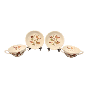 Mid 20th Century Wedgwood Bone China in the Wakefield Pattern - Set of Four