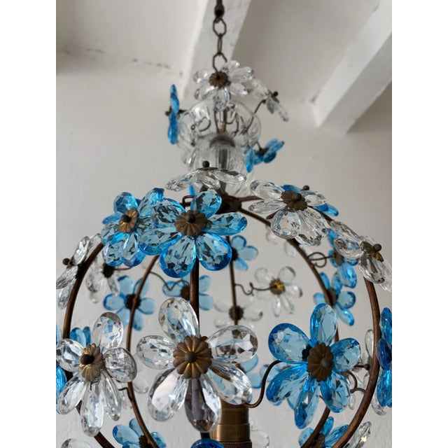 1910s French Blue Flower Ball Crystal Prisms Maison Baguès Style Chandelier, 1920s For Sale - Image 5 of 10