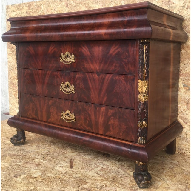 Wood 1830s French Empire Mahogany Chest With Four Drawers and Gilded Edges, Commode For Sale - Image 7 of 13