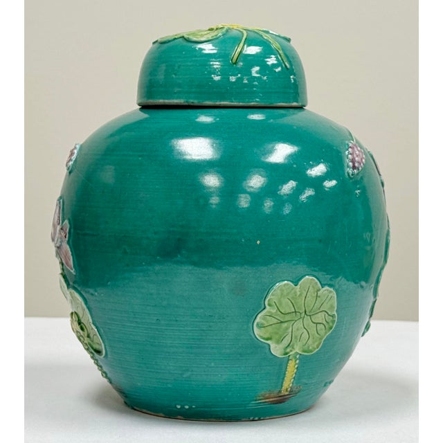 Antique Majolica Style Flora and Fauna Lidded Ginger Jar For Sale In Kansas City - Image 6 of 10