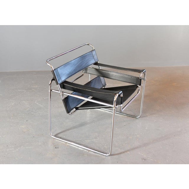 Bauhaus Model B3 Wassily Chair By Marcel Breuer - Tubular steel cantilever design - Thick Black leather seat and backrest...