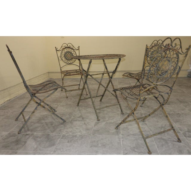 1970s Italian Bistro–Style Wrought Iron Garden Set With Four Folding Chairs For Sale - Image 4 of 18