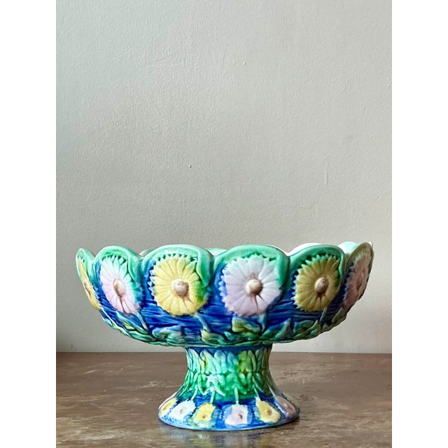Vintage Regency Smith and Hill Footed Majolica Bowl For Sale In West Palm - Image 6 of 7