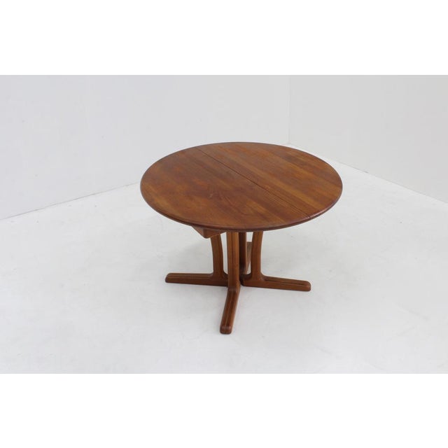 Brown Vintage Danish Round Dining Table in Teak from Dyrlund, 1960s For Sale - Image 8 of 8