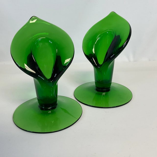 Glass 1950s Americana Folk Art Hand Blown Jack in the Pulpit Green Glass Candle Holders - A Pair. For Sale - Image 7 of 9