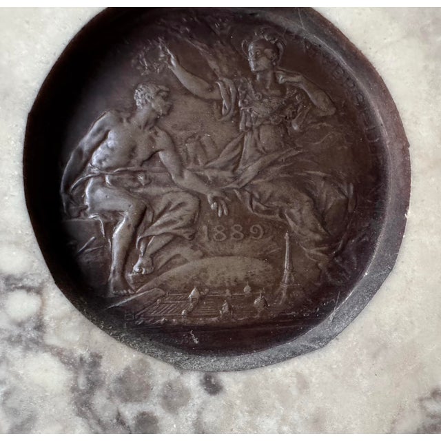 Light Gray Antique Neoclassical Carved Marble Cherub Bas Relief in Ornate Gilt Oval Frame For Sale - Image 8 of 12