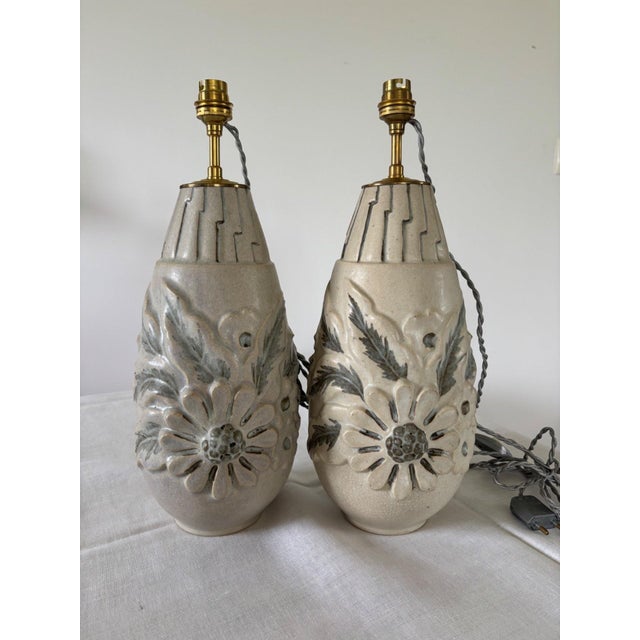 White Glazed Stoneware Lamp Bases with Floral Decoration, 1950s, Set of 2 For Sale - Image 10 of 10