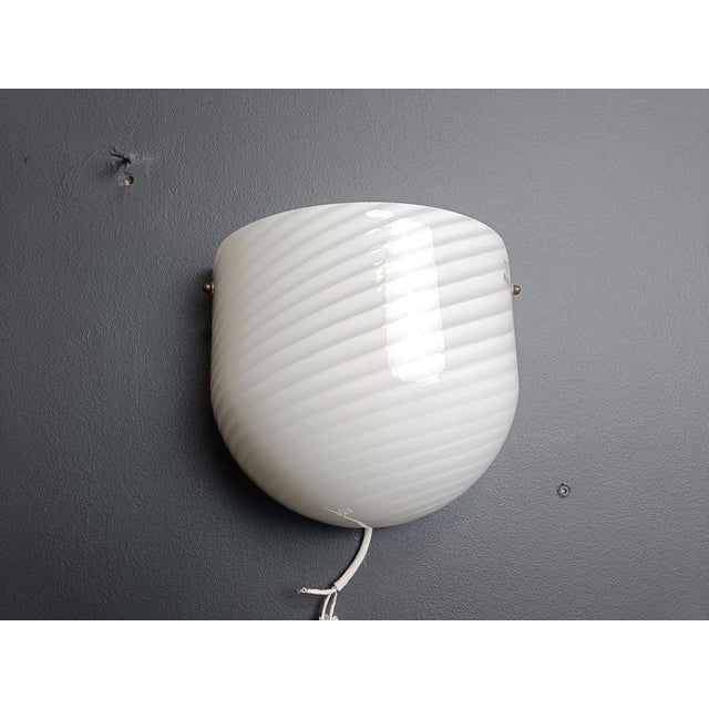Murano Swirl Glass Sconce attributed to Vm-Vetri, Italy, 1970s For Sale - Image 3 of 17
