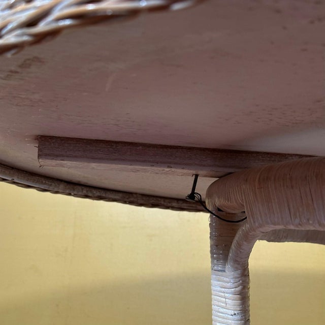 Vintage Coastal White Wicker Round Dining Table With Inset Glass Top For Sale - Image 15 of 18