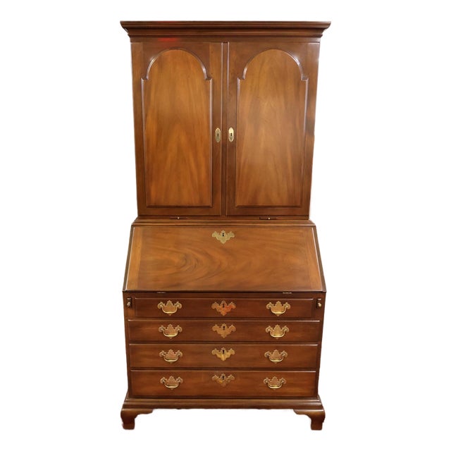 1980s Kittinger Historic Newport Mahogany Chippendale Style Secretary Desk For Sale