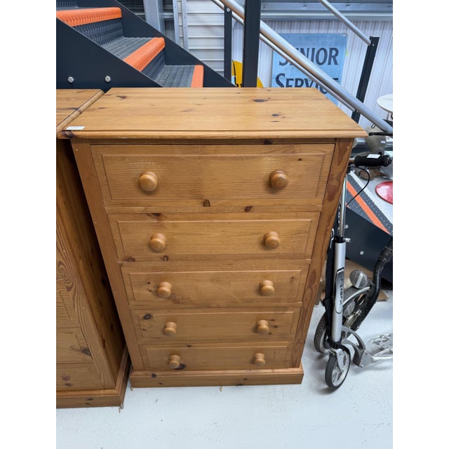 Wide Pine Chest of Drawers, in Very Good conditions. Designed from 2000