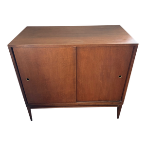 1950s Paul McCobb by the Planner Group Mid-Century Modern Sliding Doors Cabinet