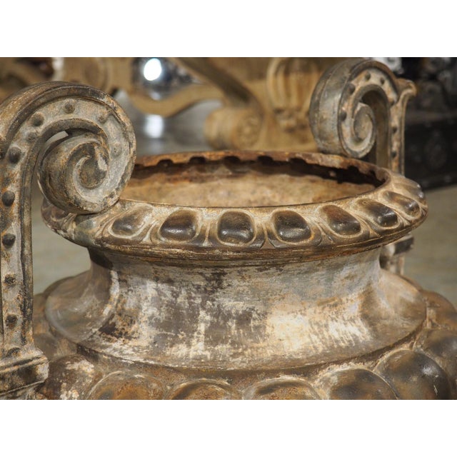 Pair of 19th Century Alfred Corneau Stamped Cast Iron Pots From France, “No. 2” For Sale - Image 11 of 18