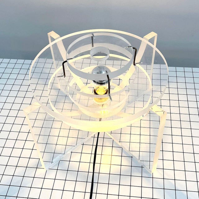 Sculptural Table Lamp in Acrylic, 1970s For Sale - Image 3 of 11
