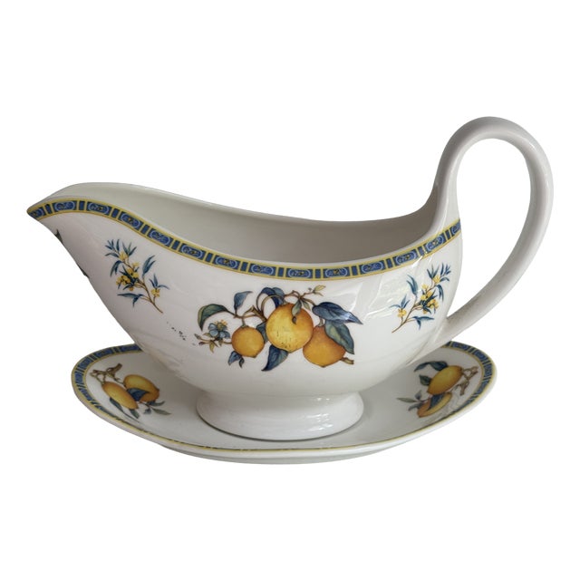 Vintage English McItrons Gravy Boat with Saucer from Wedgwood, 1990s For Sale