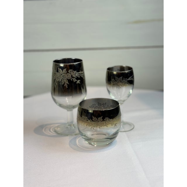 Mid-Century Modern 1970s Mid Century Vintage Floral Etched Queen Lusterware Silver Fade Ombre Cocktail Set, Made in France- 12 Pieces For Sale - Image 3 of 9
