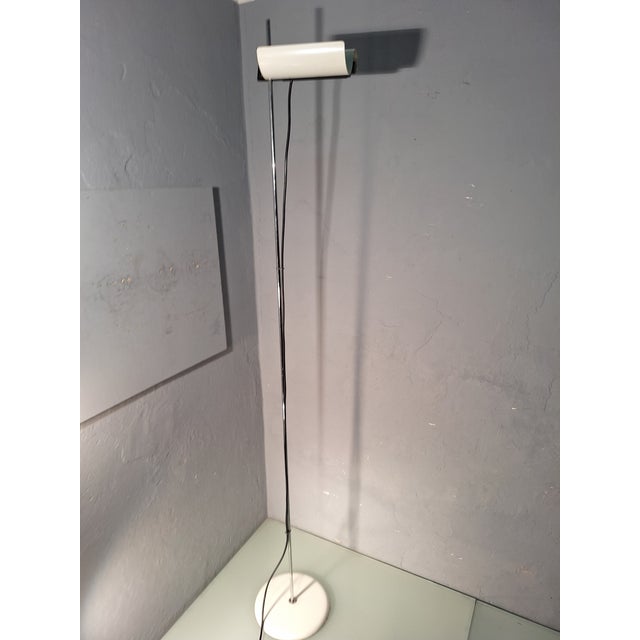 Model DM333 Floor Lamp by Vico Magistretti for Oluce, Milan, Italy, 1970s For Sale - Image 10 of 15
